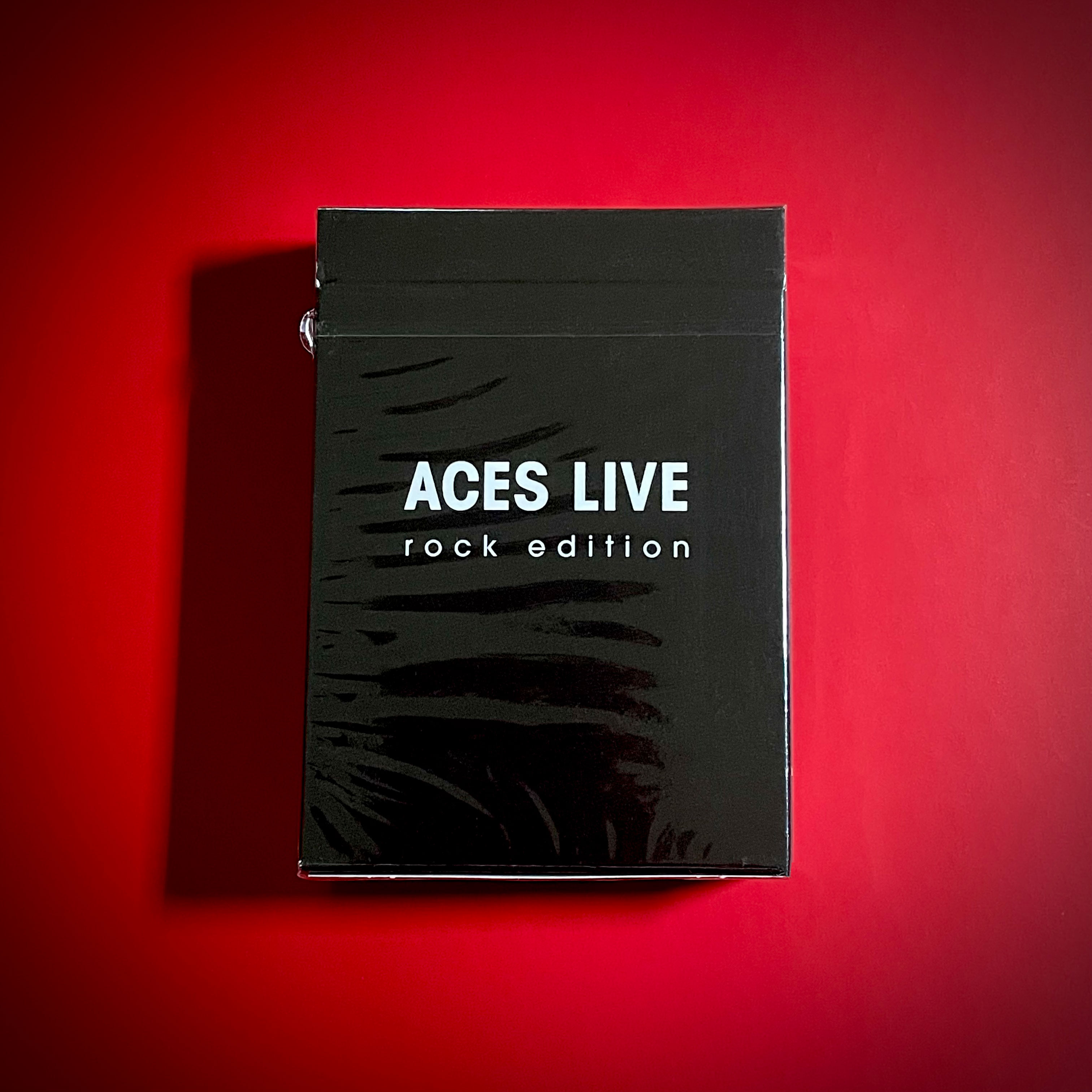 Sealed deck of premium Linen finish